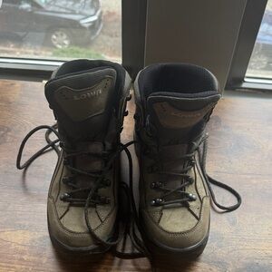 Lowa woman  Brown and Black Hiking Boots